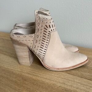 Dolce Vita Women’s Ankle Booties in Light Beige suede